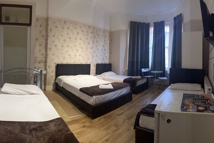 Room 18 of 50