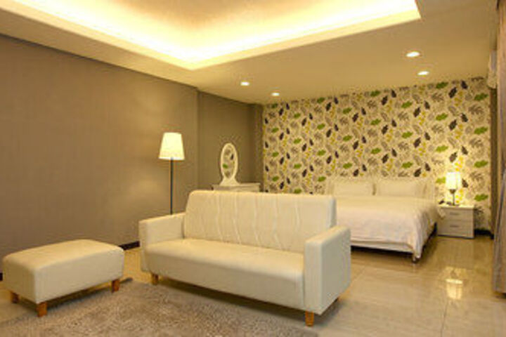 Room 7 of 20