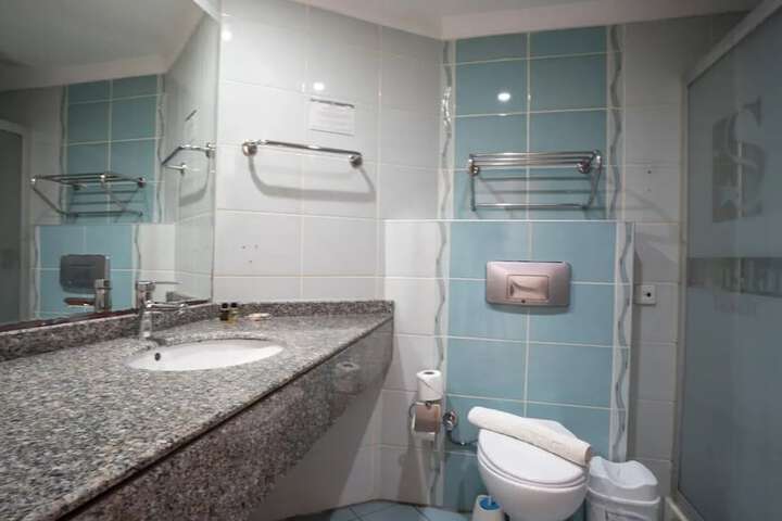 Room 7 of 15