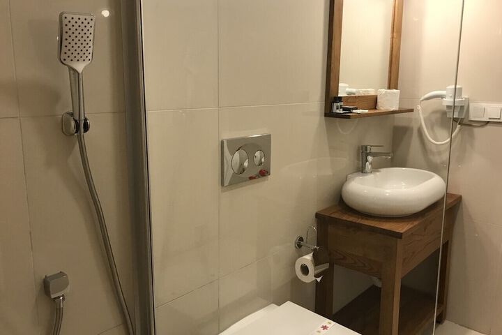 Room 45 of 73