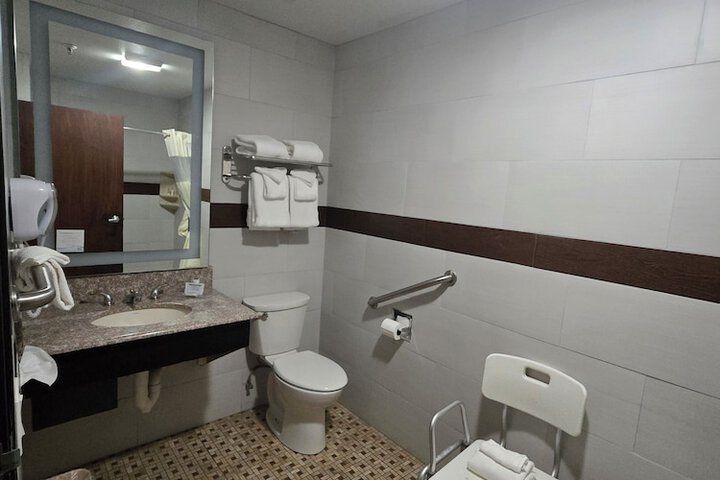 Room 16 of 27