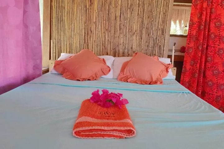 Lonnoc Beach Bungalow