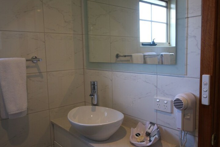 Room 181 of 244