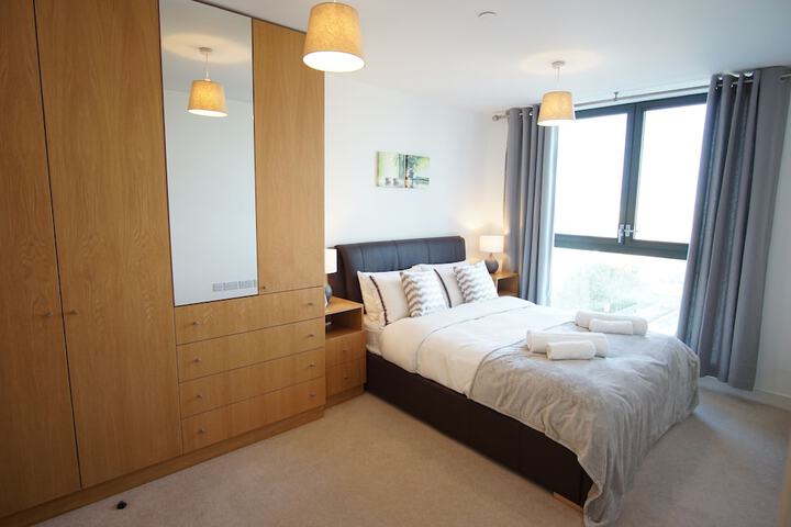 Room 4 of 43