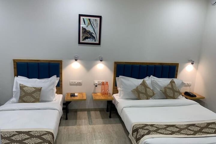 Room 7 of 24