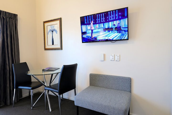 Room 90 of 150
