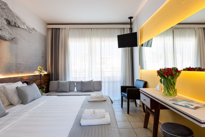 Room 36 of 171
