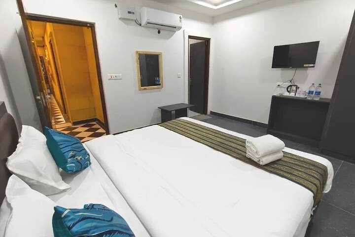 Room 4 of 29