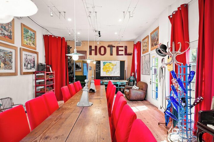 Ballroom/Hall 87 of 95