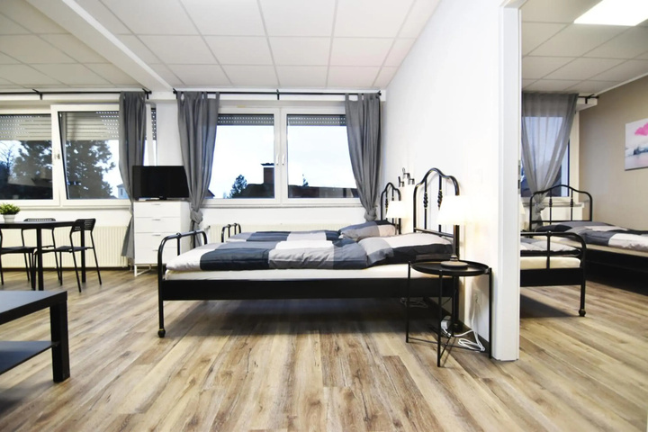Room 2 of 22