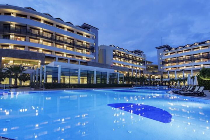 Pool Hotel