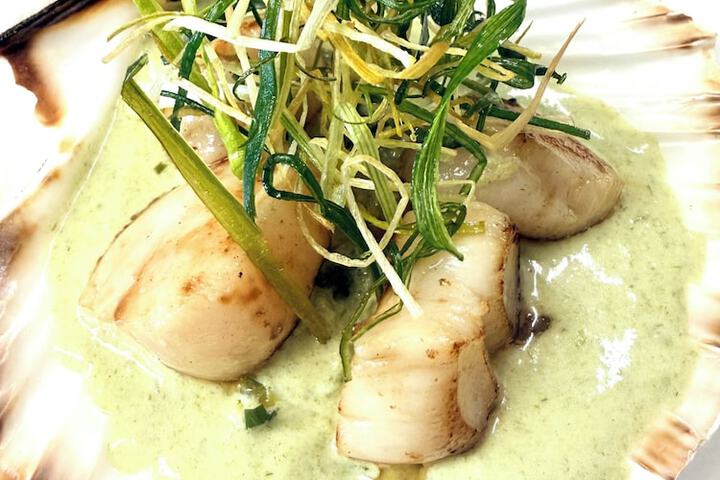 Lounge 49 of 59
