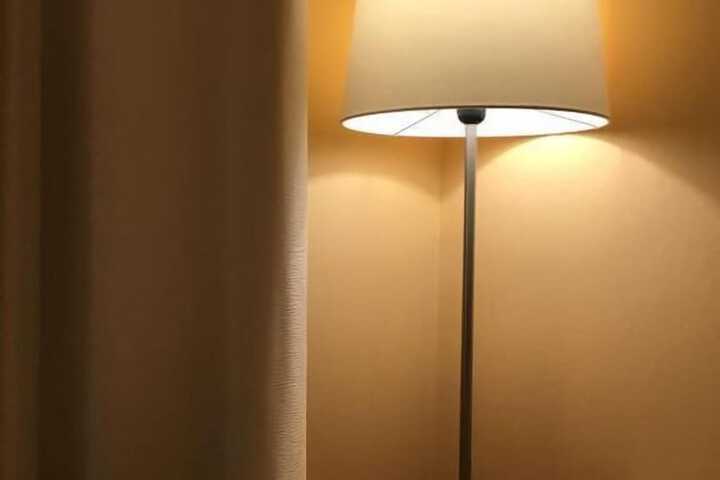 Room 19 of 38