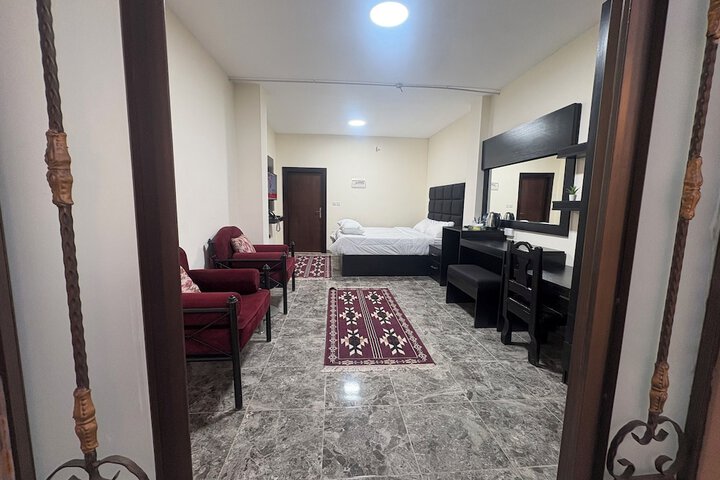 Room 12 of 34