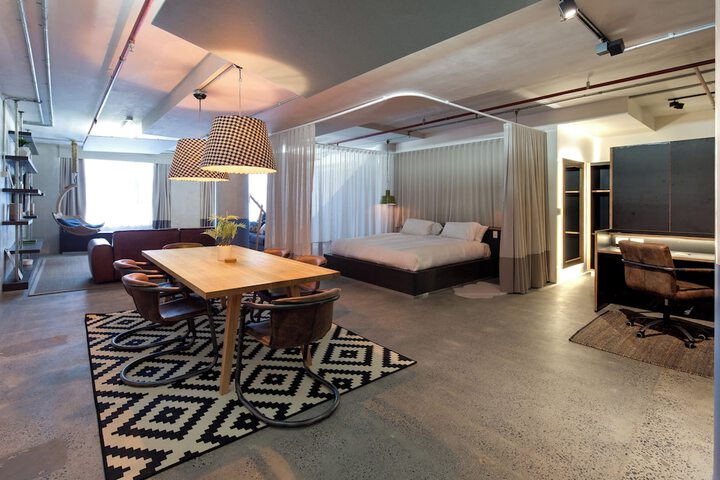 Room 132 of 308