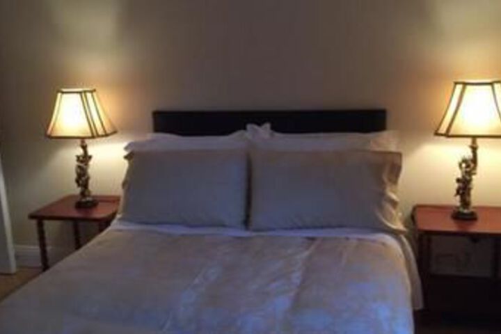 Room 9 of 25