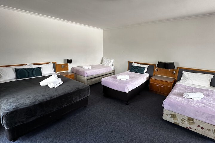 Room 16 of 75