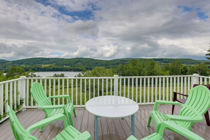 Lawrenceville Apartment w / Deck Near Gaming Lands!