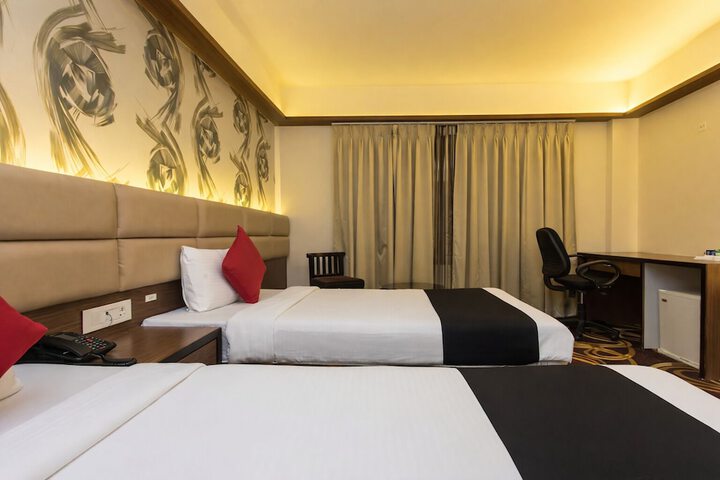 Room 5 of 184
