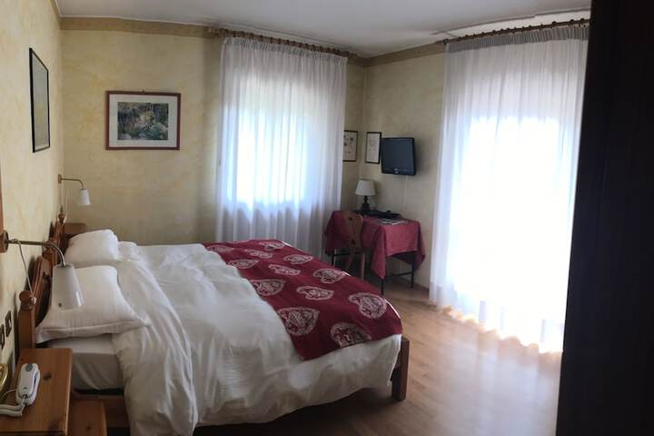 Room 7 of 62