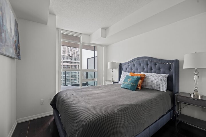 Room 55 of 330