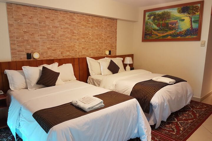 Room 10 of 68