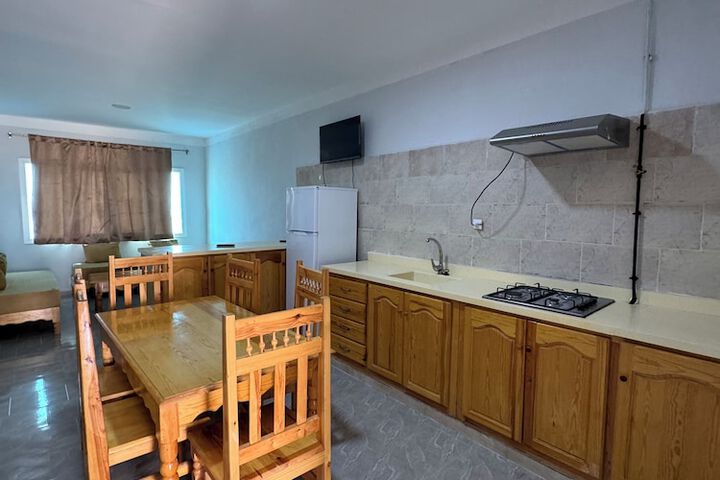 Room 4 of 32