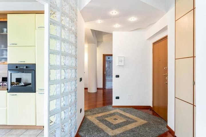 Room 11 of 26