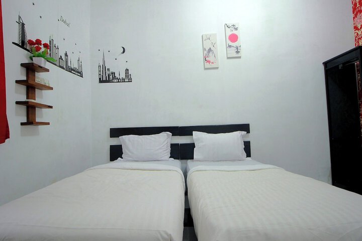 Room 11 of 22