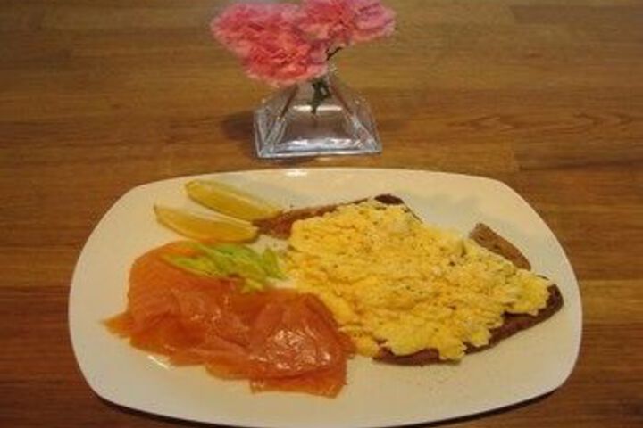 Dining 16 of 18