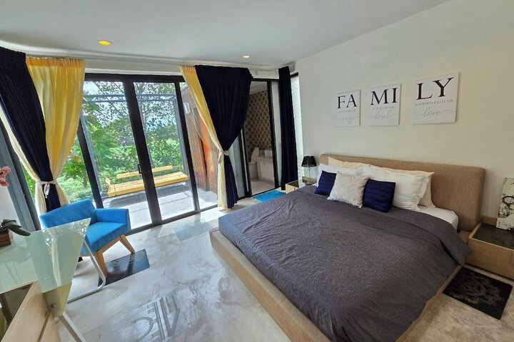 Room 42 of 116