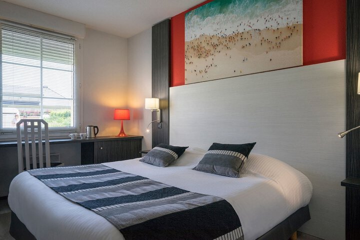 Room 5 of 32