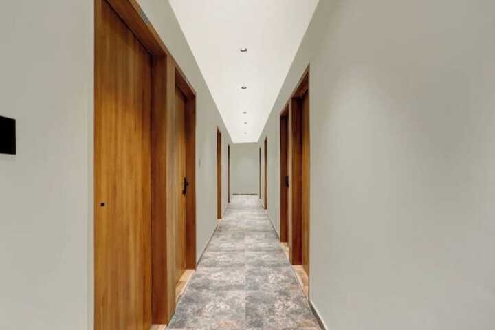 Room 11 of 13