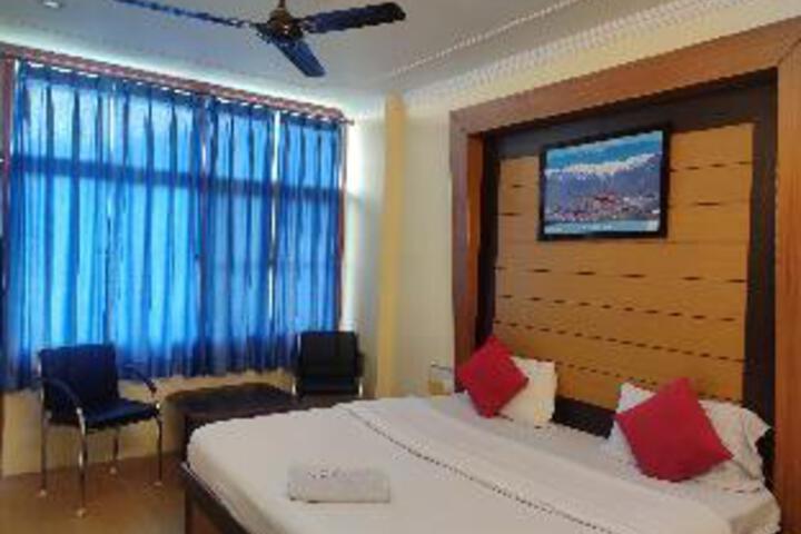 Room 15 of 44