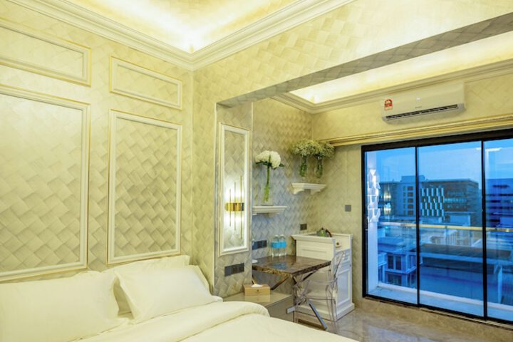 Room 56 of 285