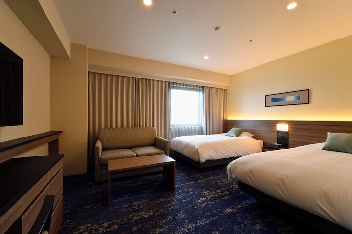 Room 4 of 39