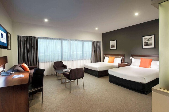 Room 9 of 40