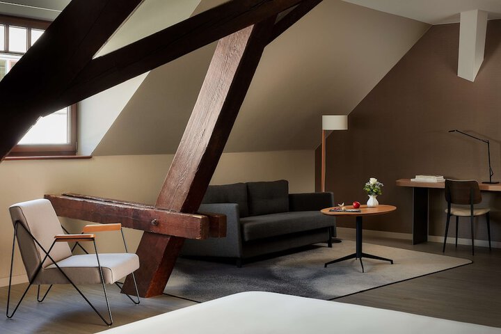 Room 7 of 55