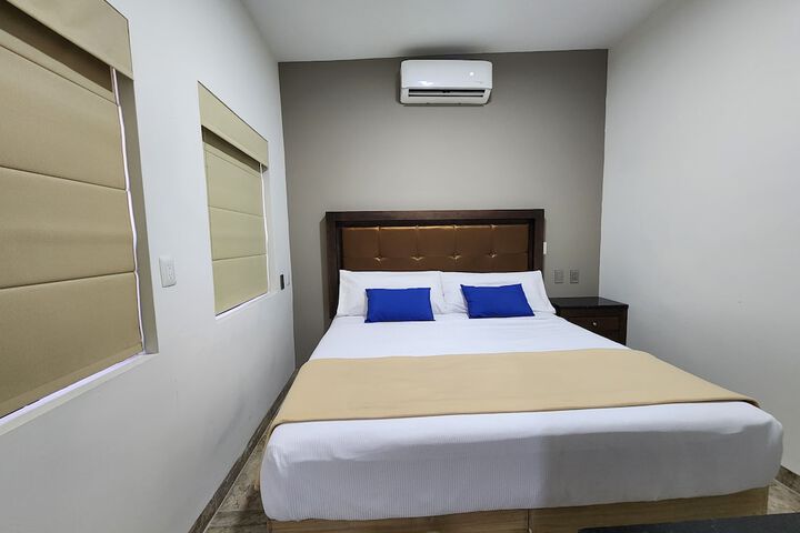 Room 12 of 35