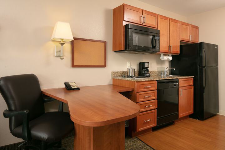 2 Queen Studio Suite Kitchen (9 of 31)