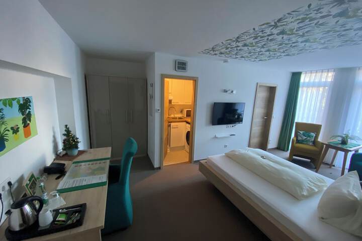 Room 53 of 110