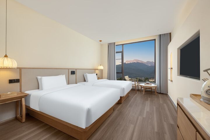 Room 4 of 85