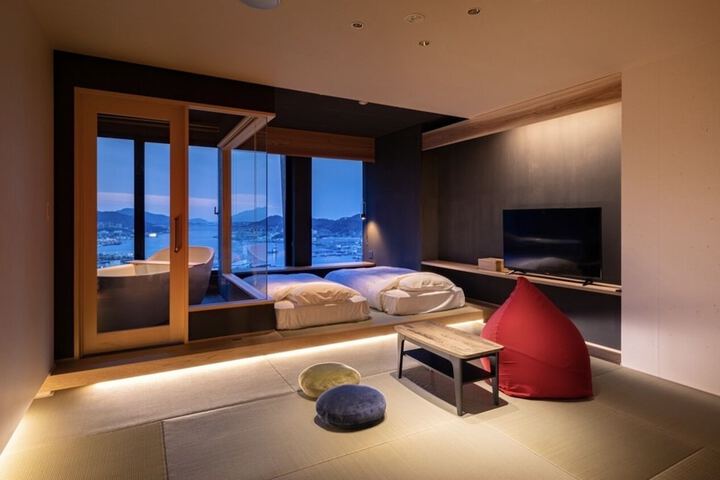 Room 27 of 68