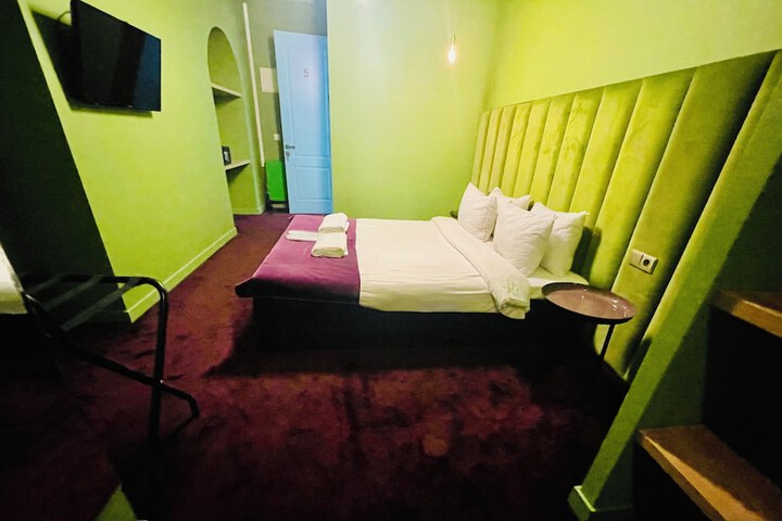 Room 69 of 116