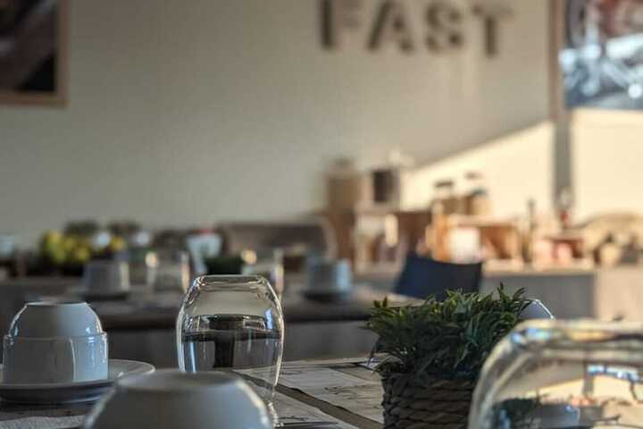Breakfast/Coffee Service 19 of 38