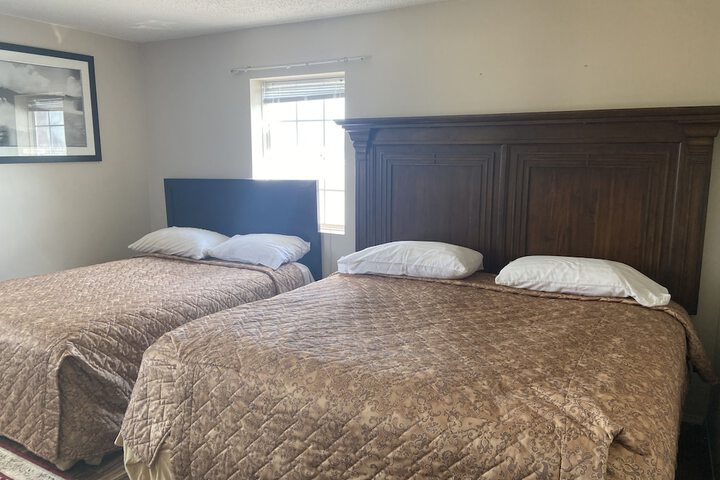 Room 4 of 17