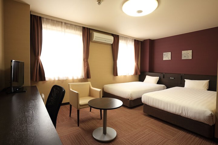 Room 16 of 35