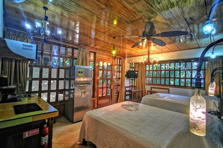 Room 6 of 89