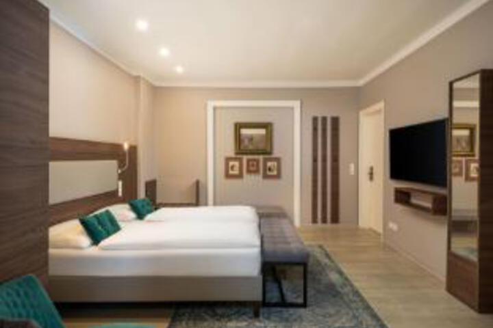 Suite 21 of 23