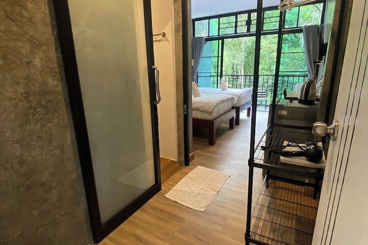Room 18 of 36